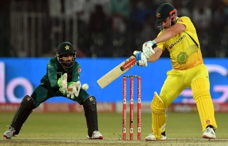 Pre-World Cup Warm-Up: Australia's Decision to Bat First Against Pakistan
