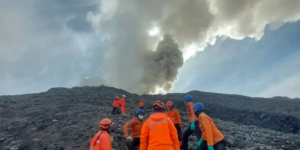 Rescue Teams Braving Volcanic Hazards to Locate Last Missing Hiker