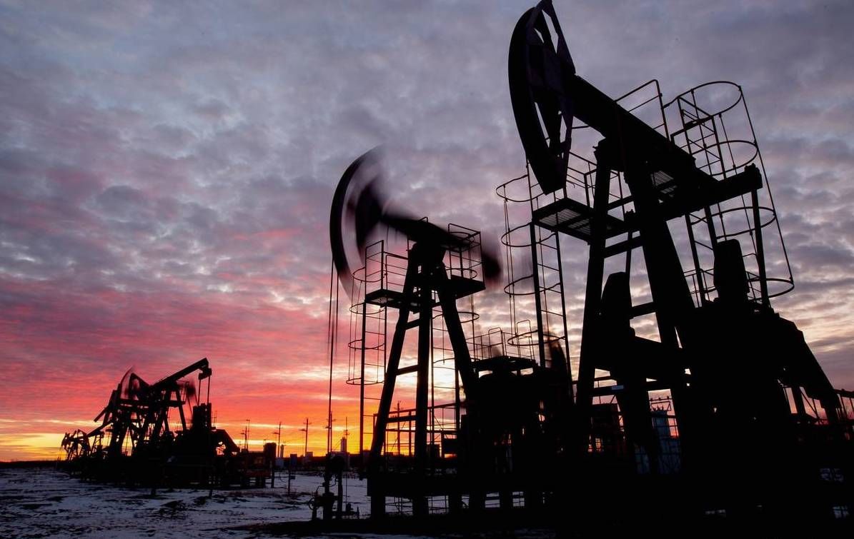 Oil Prices Fall by 2.5% Over Demand Worries